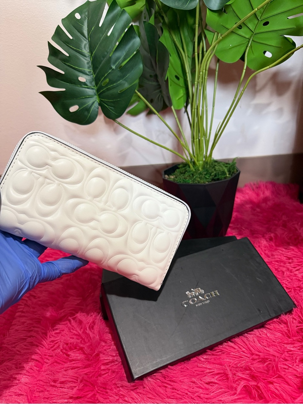 Coach White Embossed Signature Zip Card & Key Holder